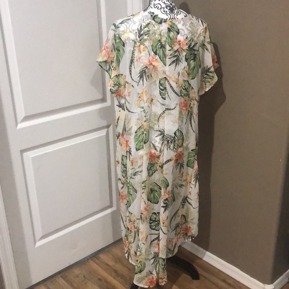 Tropical swim cover up - Picture 2 of 4